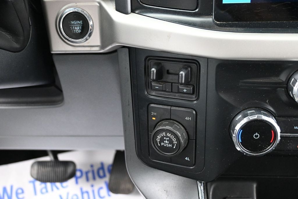 Ford F-150 Vehicle Full-screen Gallery Image 13