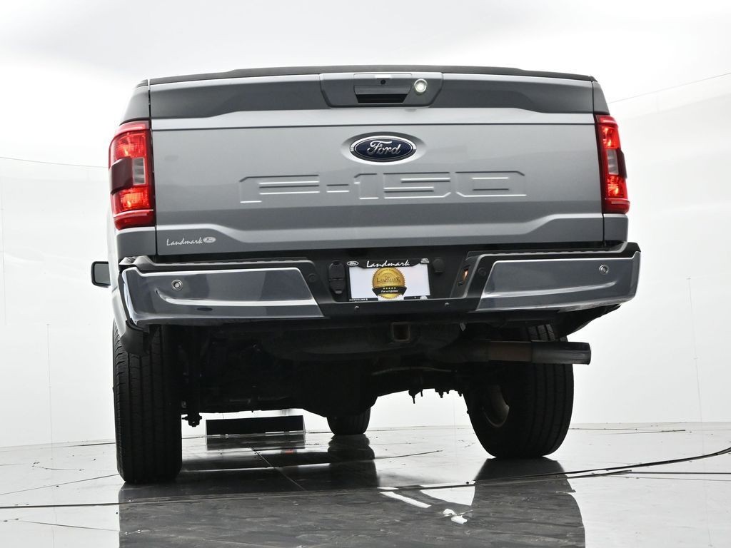 Ford F-150 Vehicle Full-screen Gallery Image 21