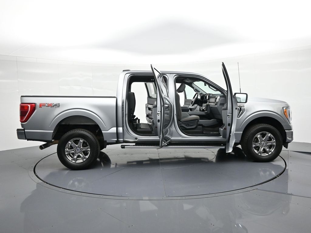 Ford F-150 Vehicle Full-screen Gallery Image 24