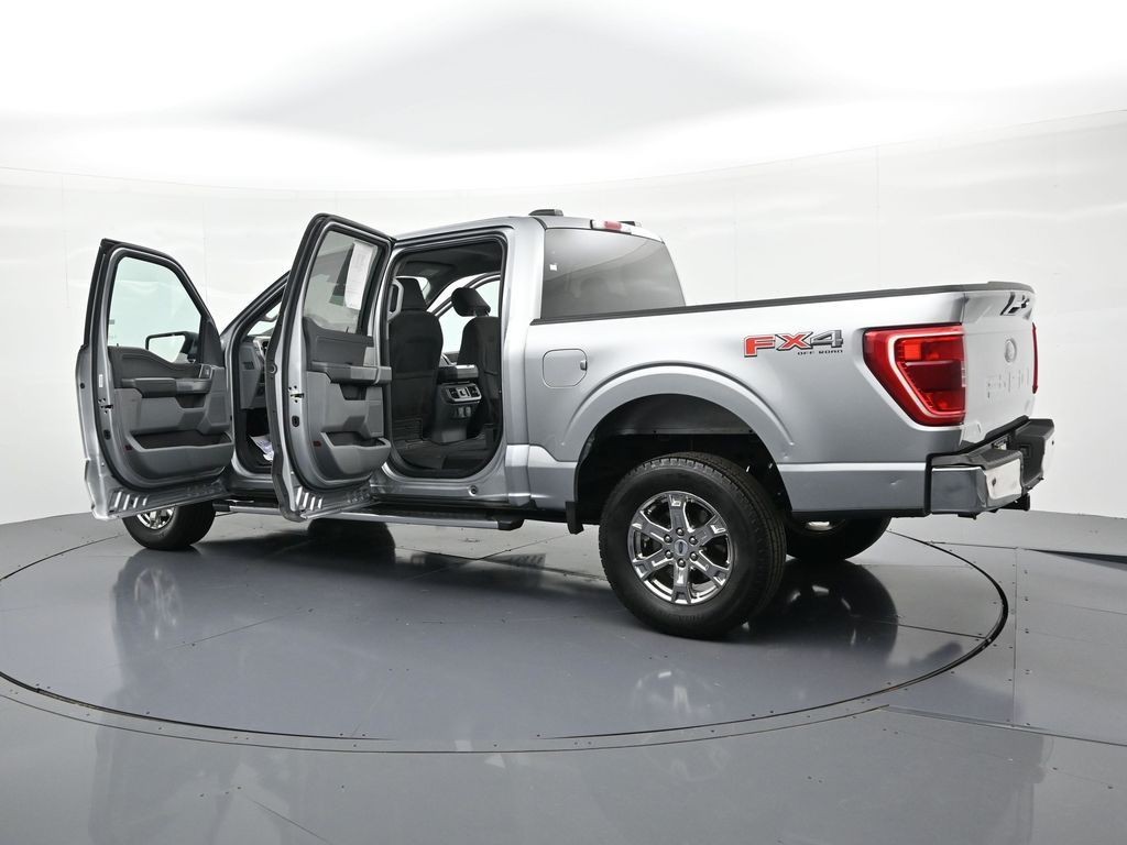 Ford F-150 Vehicle Full-screen Gallery Image 25