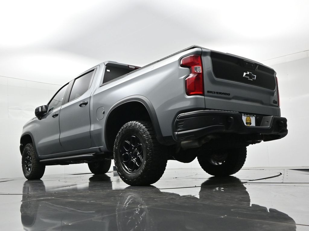 Chevrolet Silverado 1500 Vehicle Full-screen Gallery Image 22
