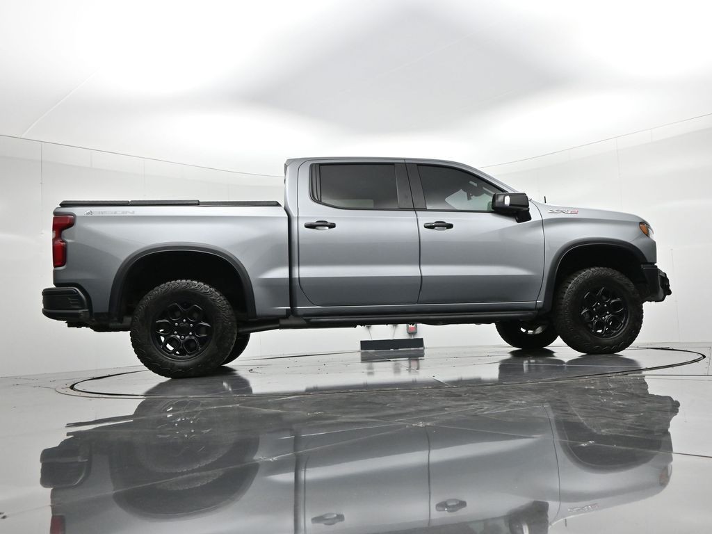 Chevrolet Silverado 1500 Vehicle Full-screen Gallery Image 25