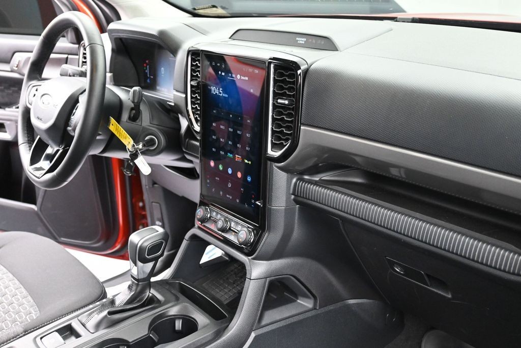 Ford Ranger Vehicle Full-screen Gallery Image 10
