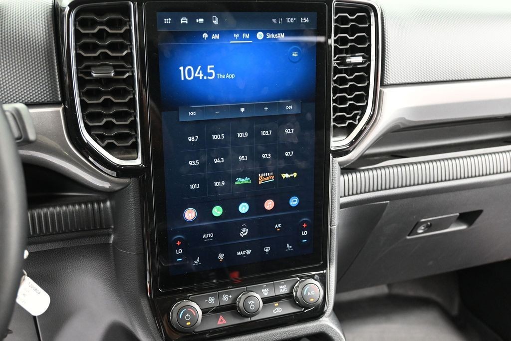 Ford Ranger Vehicle Full-screen Gallery Image 11