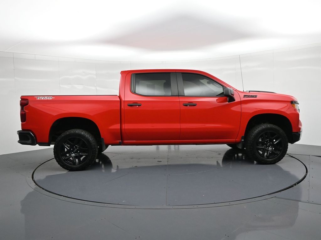 Chevrolet Silverado 1500 Vehicle Full-screen Gallery Image 05