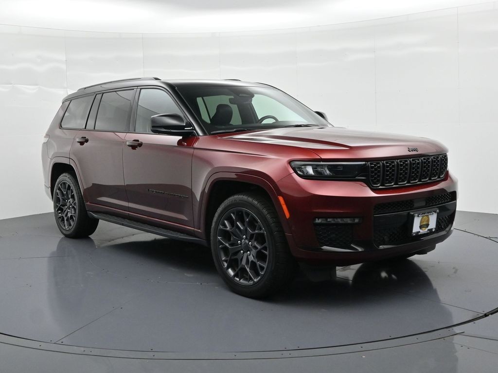 Jeep Grand Cherokee L Vehicle Full-screen Gallery Image 4