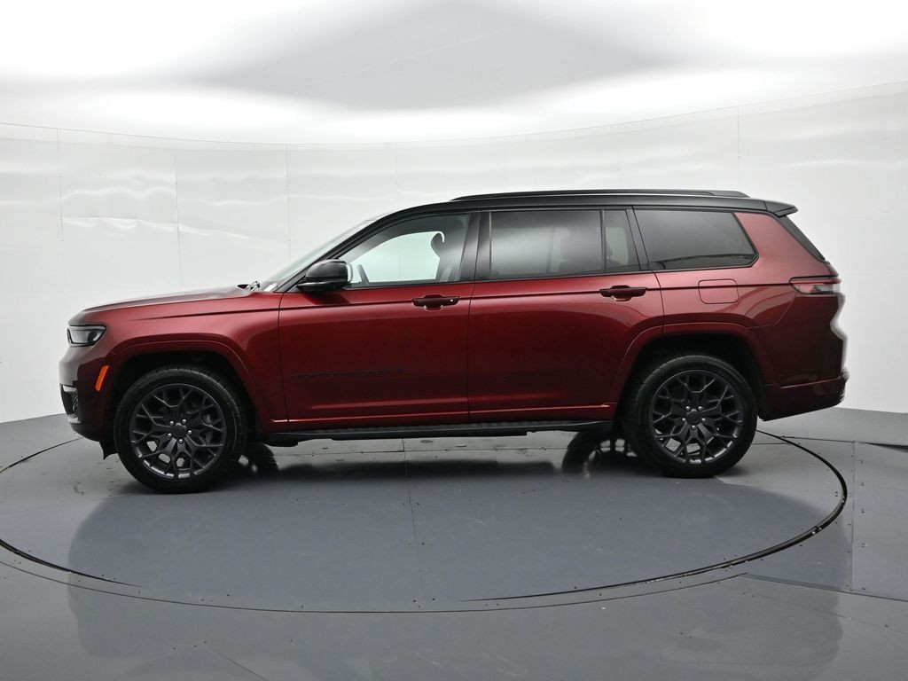 Jeep Grand Cherokee L Vehicle Full-screen Gallery Image 9
