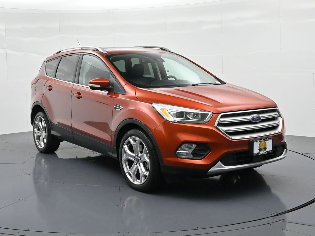 Ford Escape Vehicle Full-screen Gallery Image 4