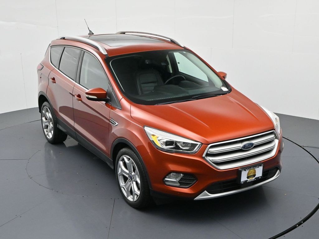 Ford Escape Vehicle Full-screen Gallery Image 16