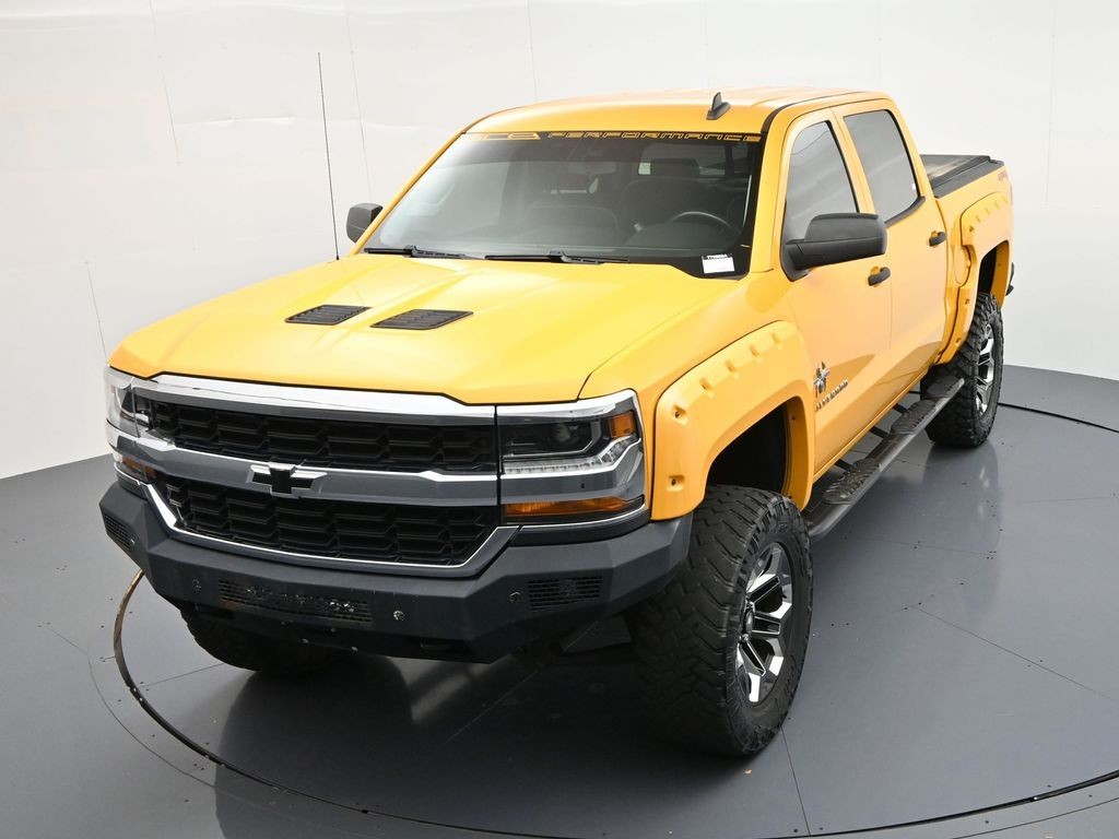 Chevrolet Silverado 1500 Vehicle Full-screen Gallery Image 18
