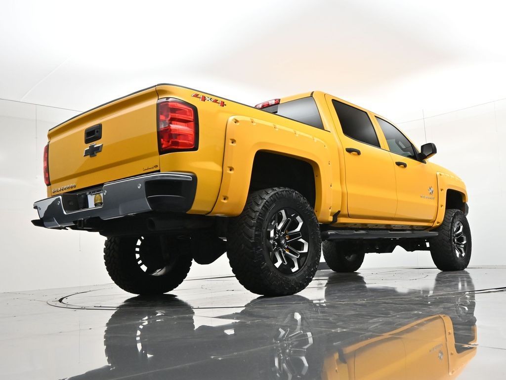 Chevrolet Silverado 1500 Vehicle Full-screen Gallery Image 22