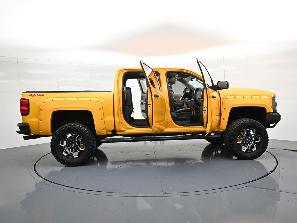 Chevrolet Silverado 1500 Vehicle Full-screen Gallery Image 24
