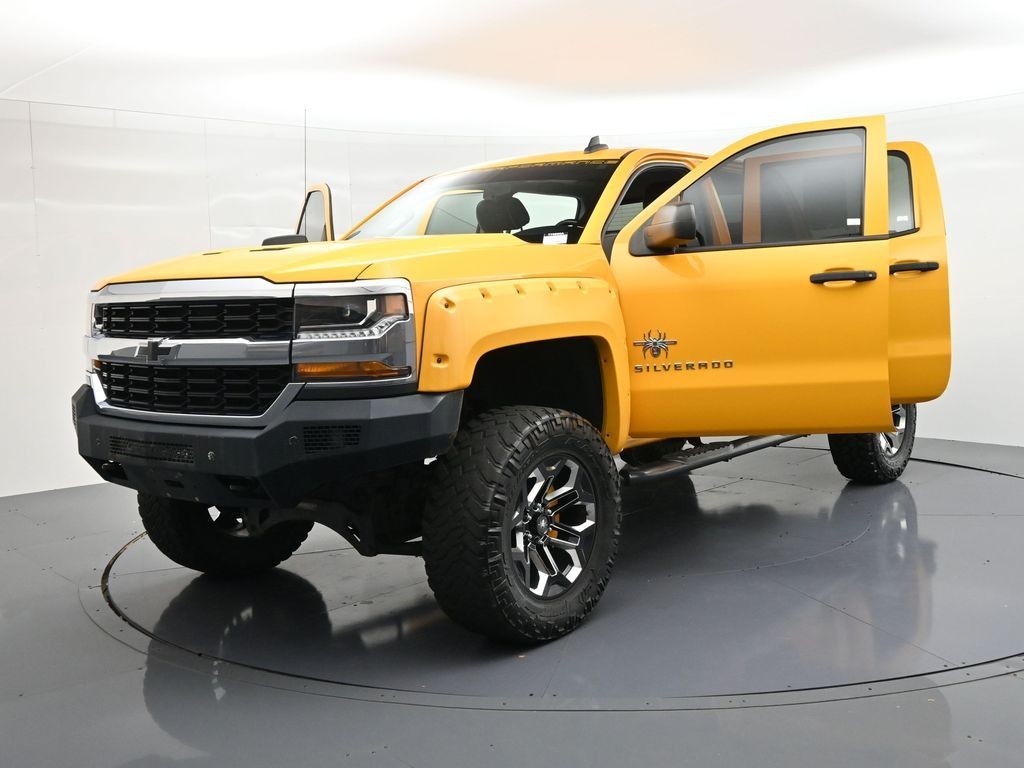 Chevrolet Silverado 1500 Vehicle Full-screen Gallery Image 26