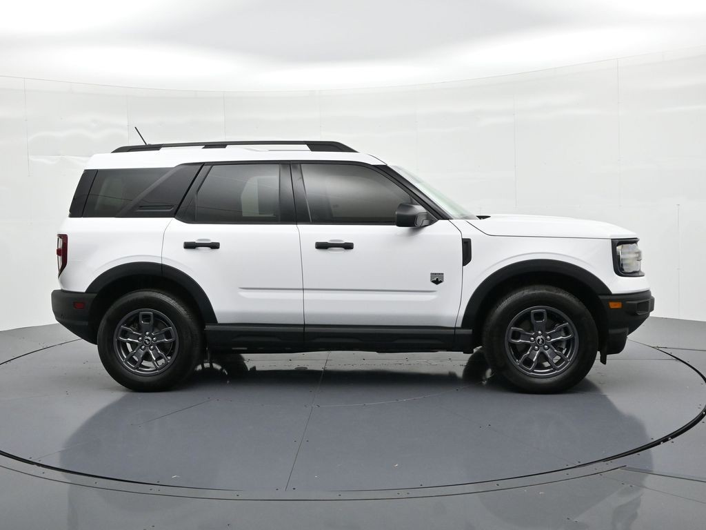 Ford Bronco Sport Vehicle Full-screen Gallery Image 05