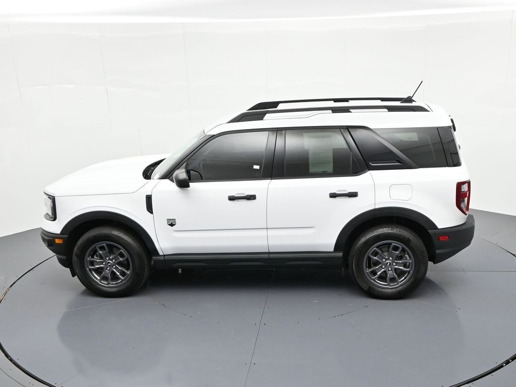 Ford Bronco Sport Vehicle Full-screen Gallery Image 20