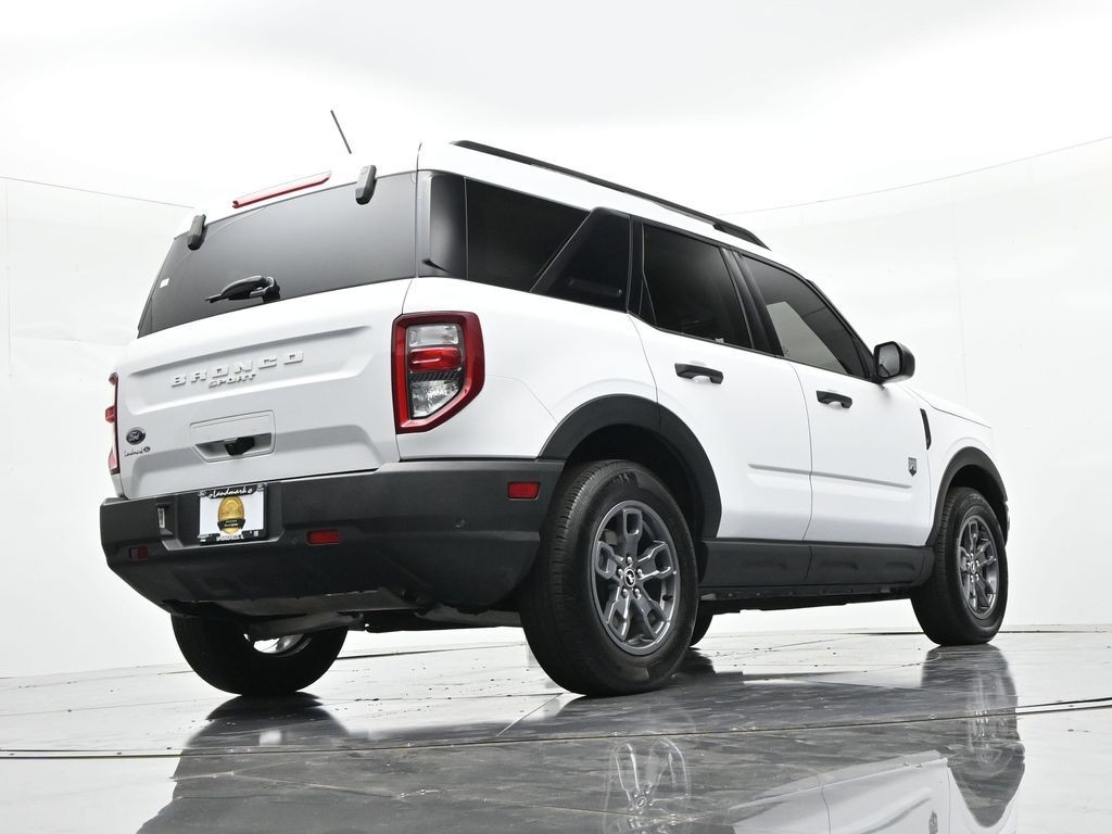 Ford Bronco Sport Vehicle Full-screen Gallery Image 23