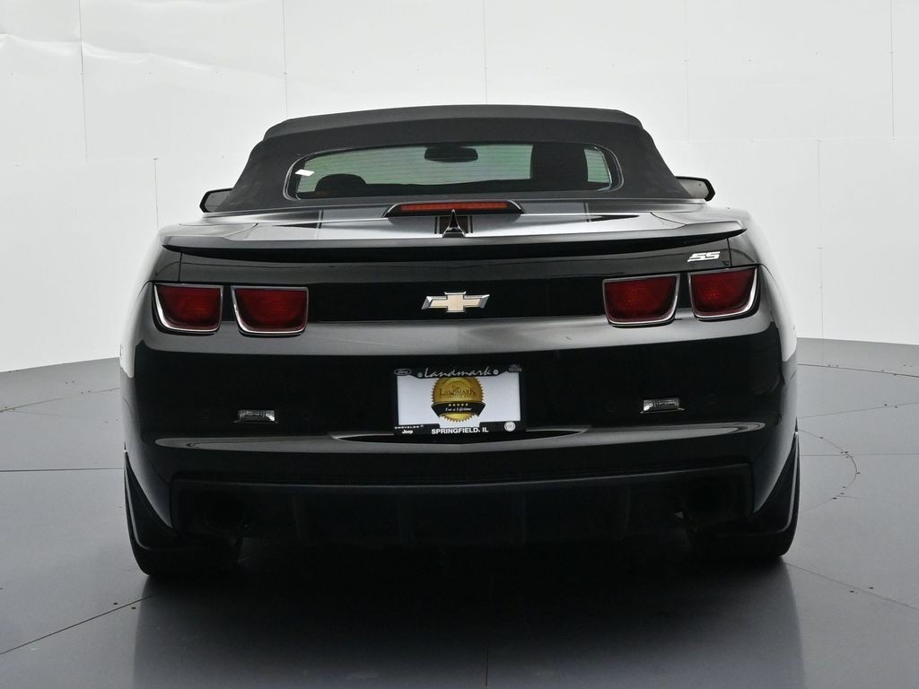 Chevrolet Camaro Vehicle Full-screen Gallery Image 07