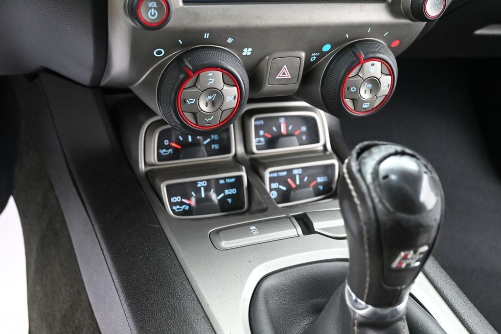 Chevrolet Camaro Vehicle Full-screen Gallery Image 10