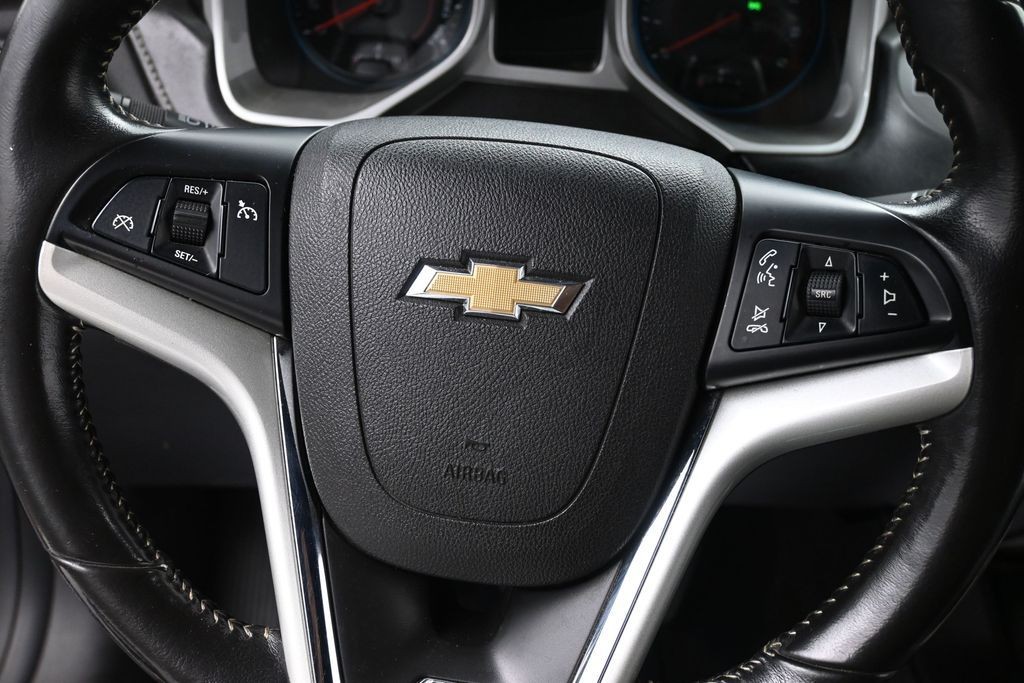 Chevrolet Camaro Vehicle Full-screen Gallery Image 13