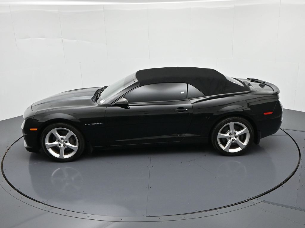 Chevrolet Camaro Vehicle Full-screen Gallery Image 18