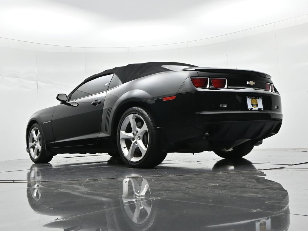 Chevrolet Camaro Vehicle Full-screen Gallery Image 19