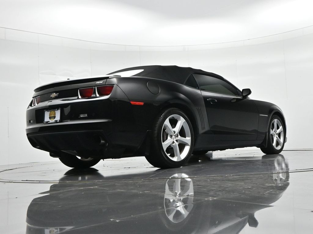 Chevrolet Camaro Vehicle Full-screen Gallery Image 21