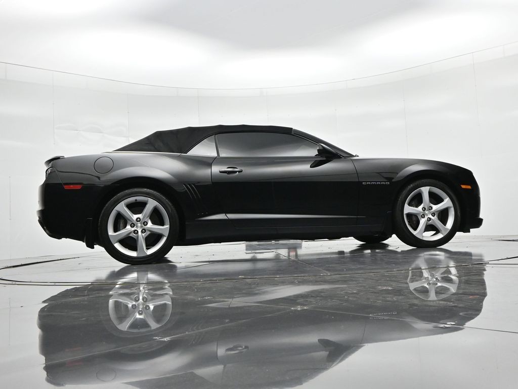 Chevrolet Camaro Vehicle Full-screen Gallery Image 22