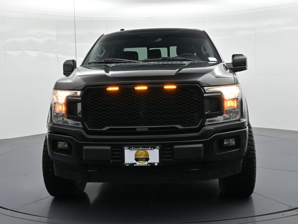Ford F-150 Vehicle Full-screen Gallery Image 3