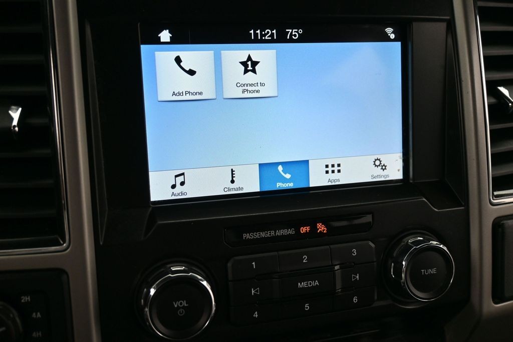 Ford F-150 Vehicle Full-screen Gallery Image 10
