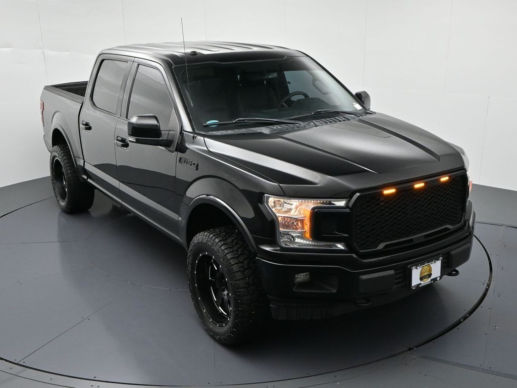 Ford F-150 Vehicle Full-screen Gallery Image 16