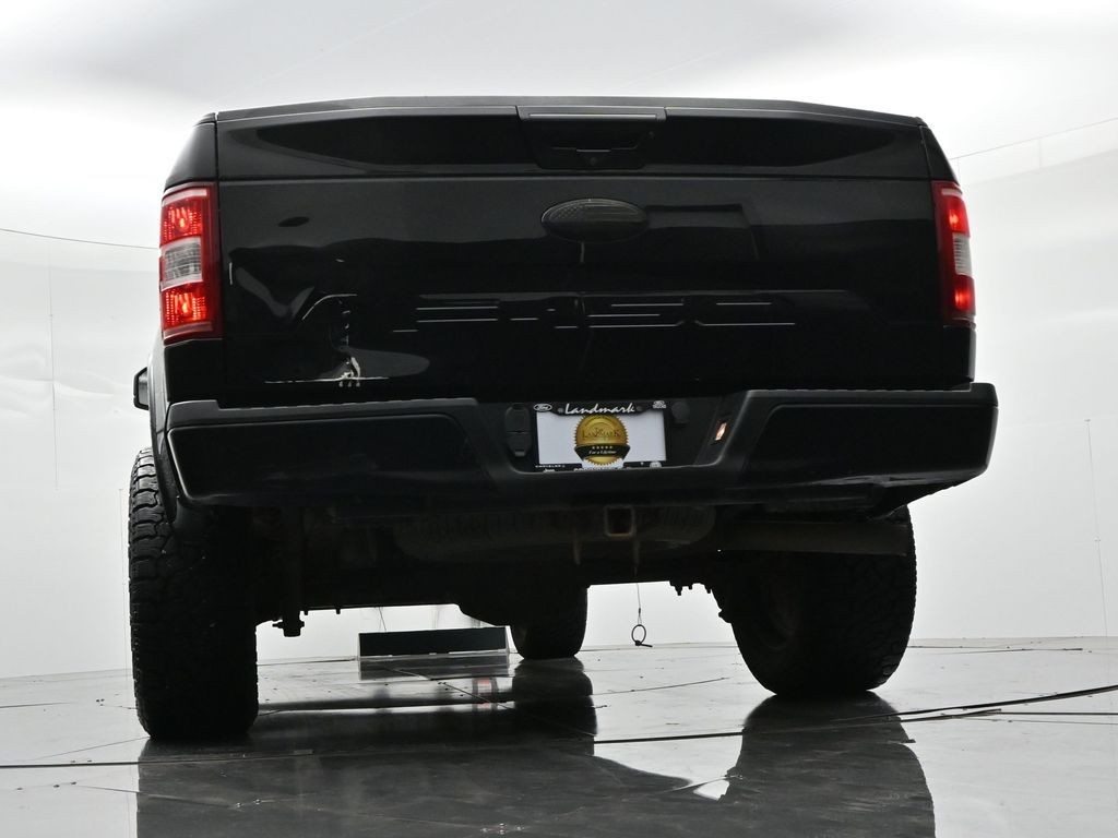 Ford F-150 Vehicle Full-screen Gallery Image 21