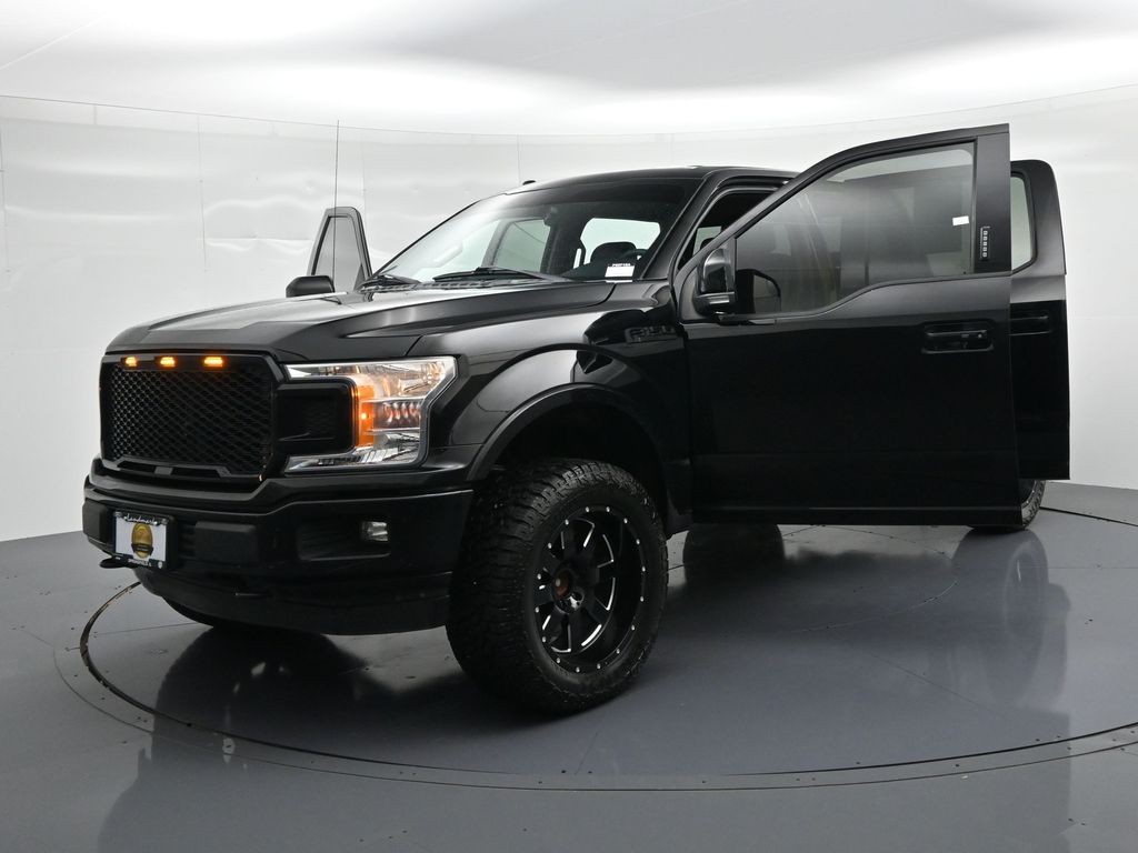 Ford F-150 Vehicle Full-screen Gallery Image 26