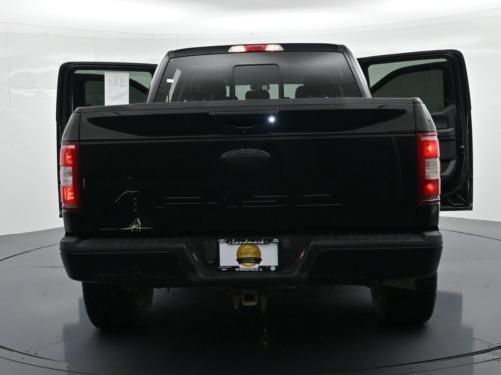 Ford F-150 Vehicle Full-screen Gallery Image 27