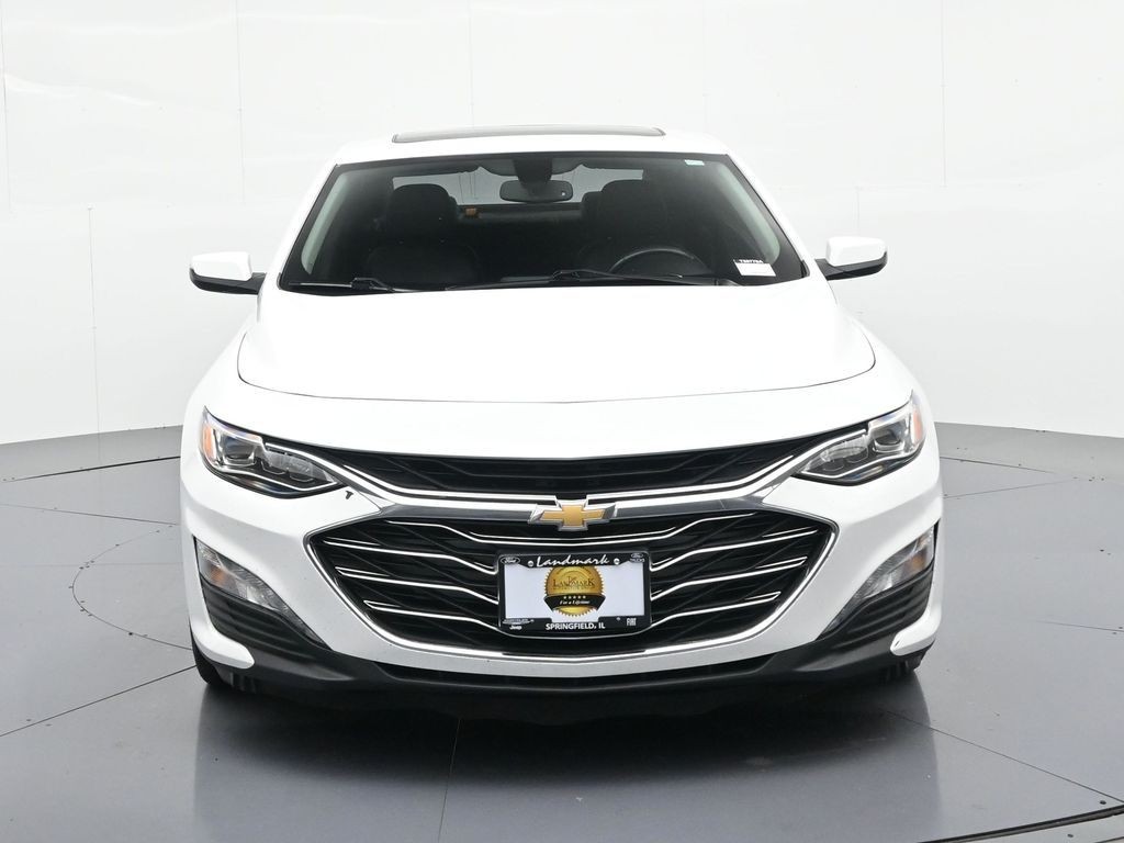 Chevrolet Malibu Vehicle Full-screen Gallery Image 03