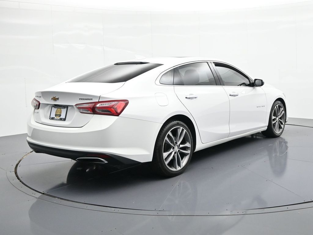 Chevrolet Malibu Vehicle Full-screen Gallery Image 06