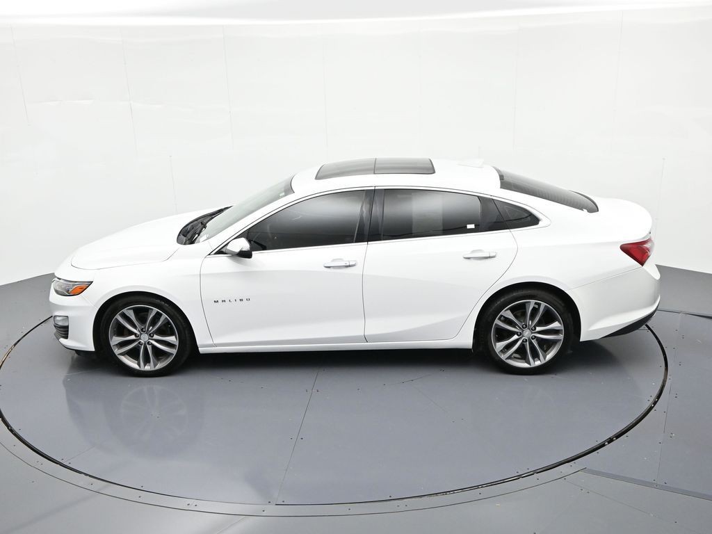 Chevrolet Malibu Vehicle Full-screen Gallery Image 17