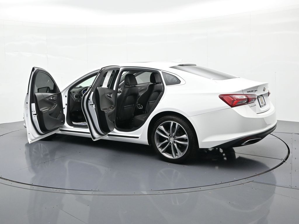 Chevrolet Malibu Vehicle Full-screen Gallery Image 23