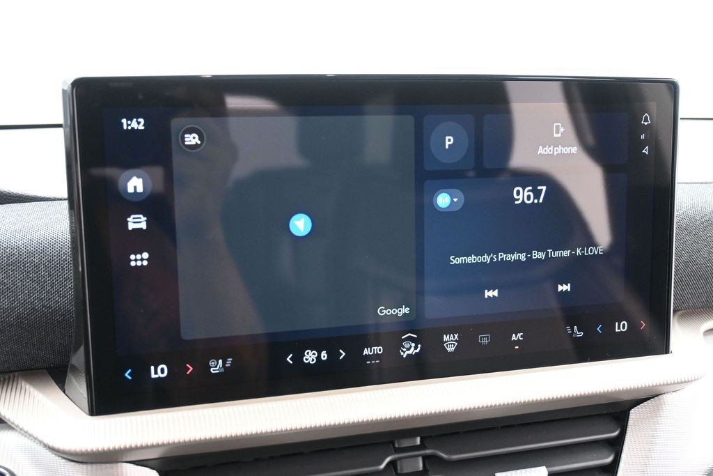 Ford Explorer Vehicle Full-screen Gallery Image 10