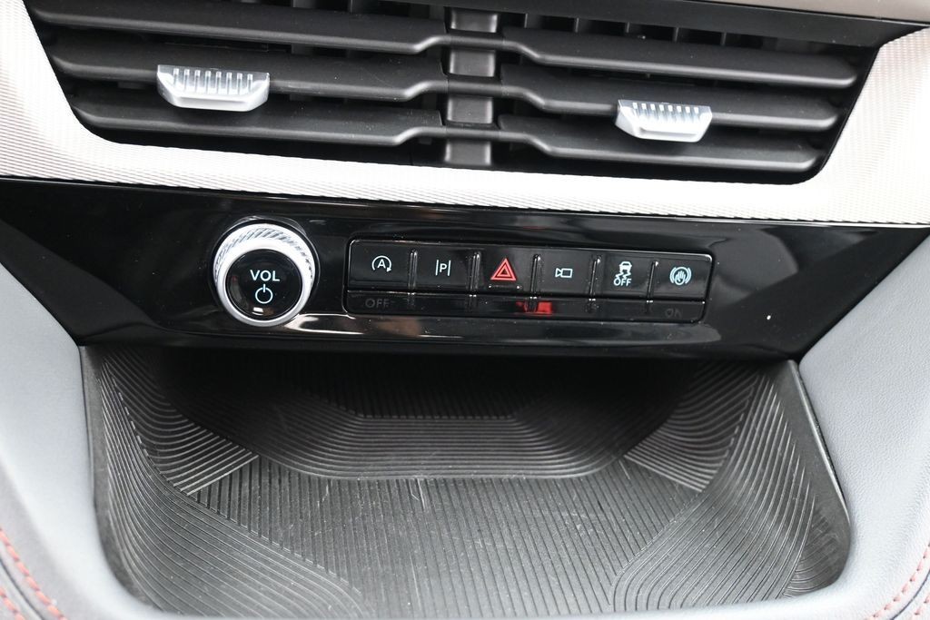 Ford Explorer Vehicle Full-screen Gallery Image 11