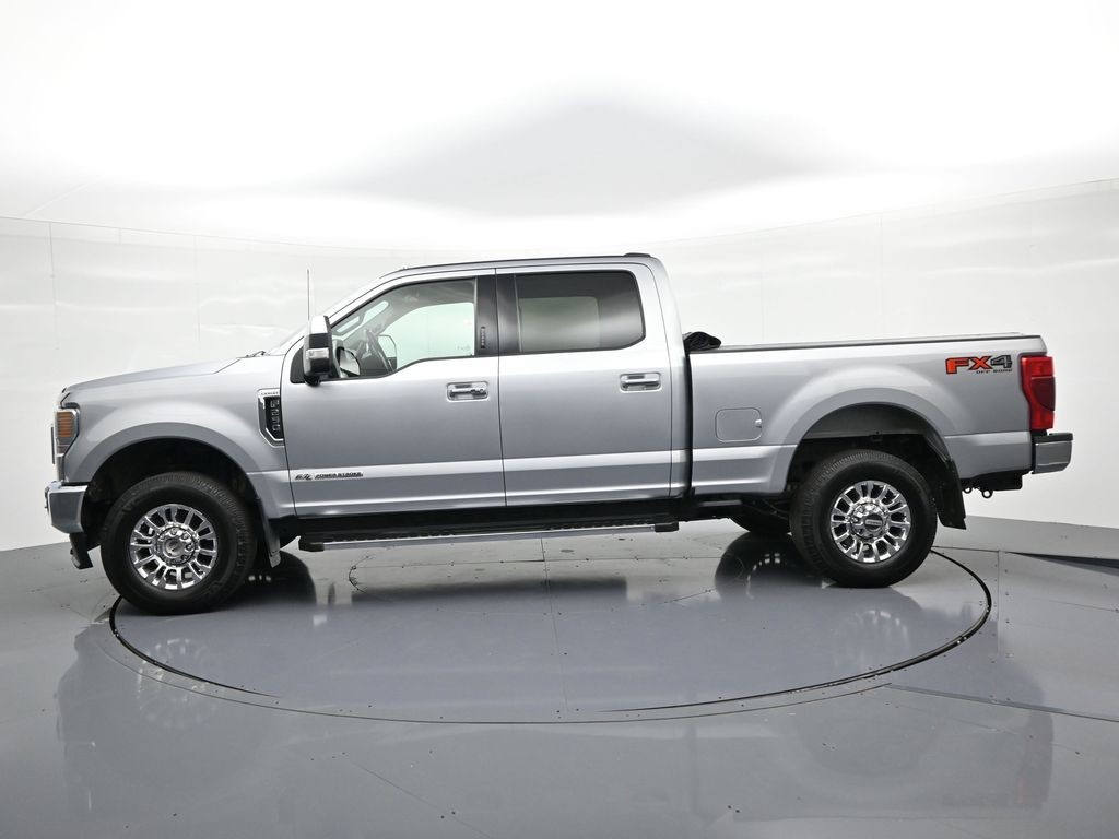 Ford Super Duty F-250 SRW Vehicle Full-screen Gallery Image 9