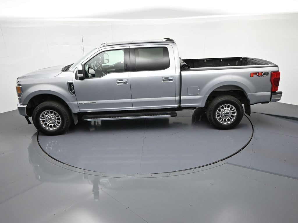 Ford Super Duty F-250 SRW Vehicle Full-screen Gallery Image 20