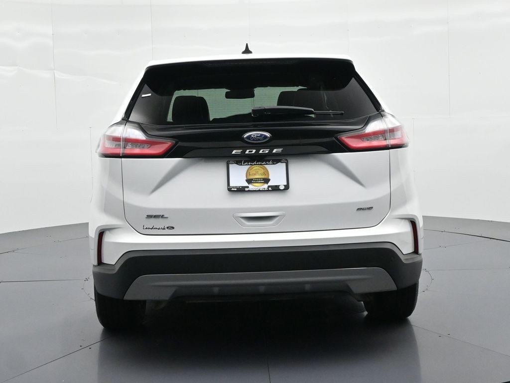 Ford Edge Vehicle Full-screen Gallery Image 7