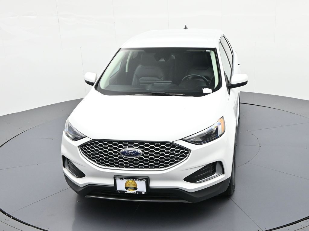 Ford Edge Vehicle Full-screen Gallery Image 16