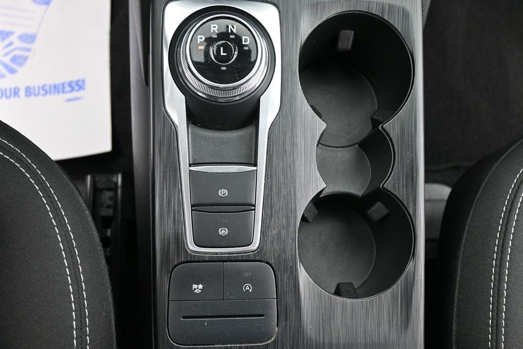 Ford Escape Vehicle Full-screen Gallery Image 12