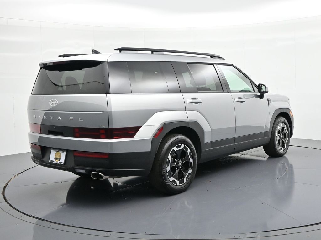 Hyundai Santa Fe Vehicle Full-screen Gallery Image 6