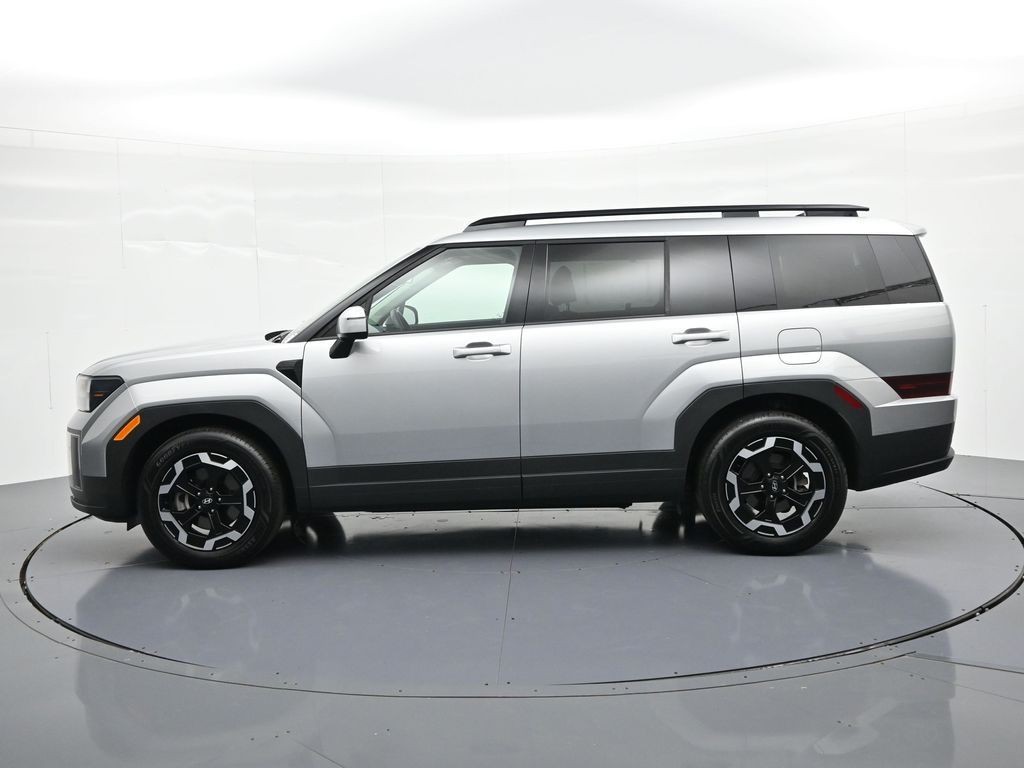 Hyundai Santa Fe Vehicle Full-screen Gallery Image 9
