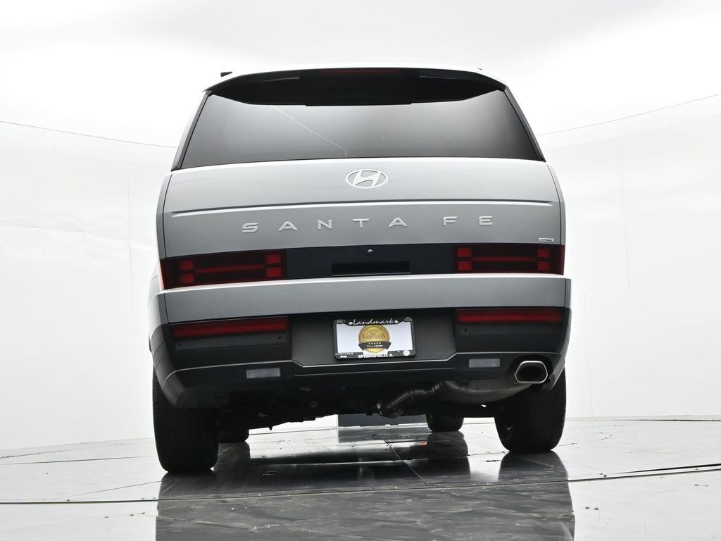 Hyundai Santa Fe Vehicle Full-screen Gallery Image 21