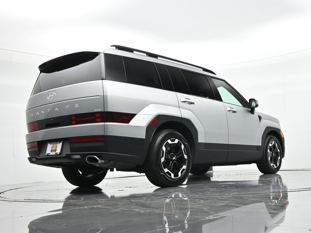 Hyundai Santa Fe Vehicle Full-screen Gallery Image 22