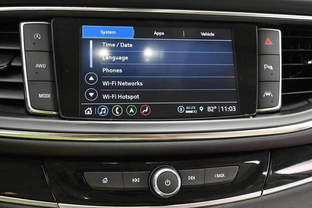 Buick Enclave Vehicle Full-screen Gallery Image 12