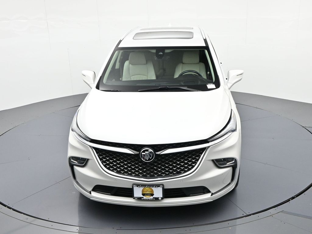 Buick Enclave Vehicle Full-screen Gallery Image 19